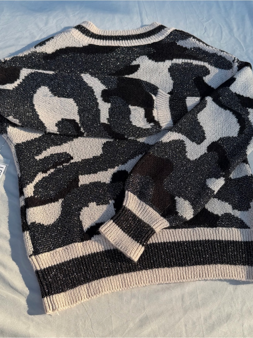 Nine West Black & Cream V-Neck Sweater - Abstract Knit - Picture 8 of 8